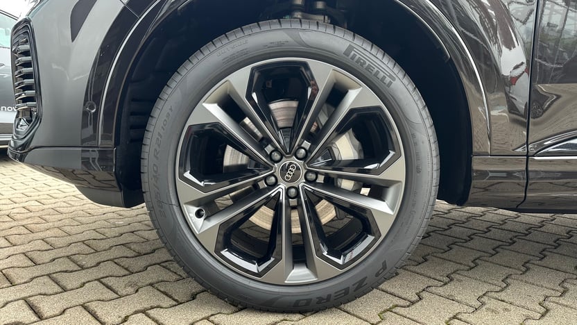 Obrázok Q7 55 TFSI quattro TT8
