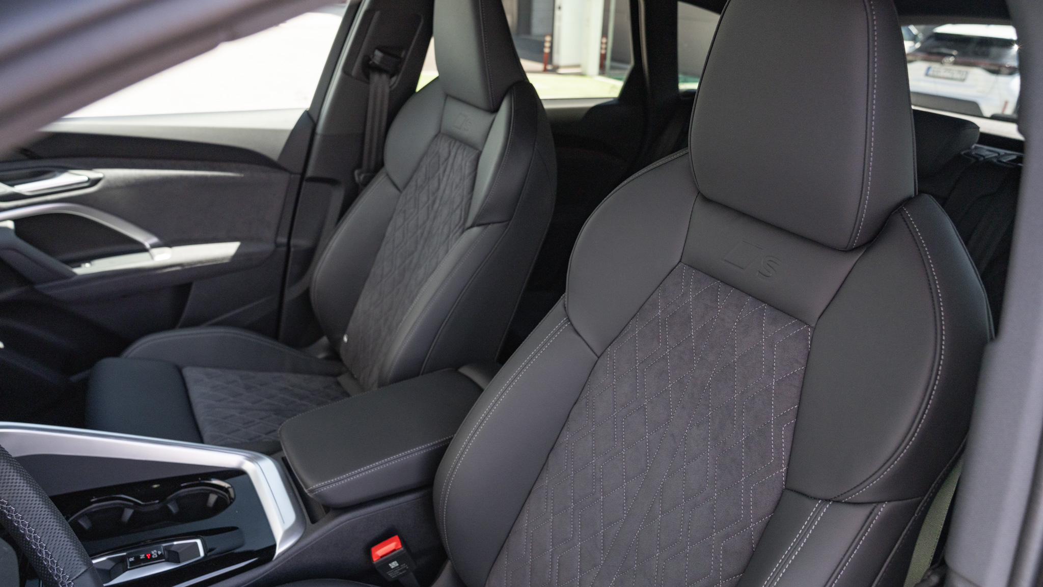 Obrázok Q5 SUV TDI quattro 150kW STR