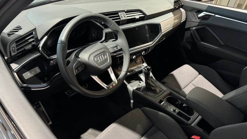 Obrázok Q3 Sport edition 40 TFSI quattro STR