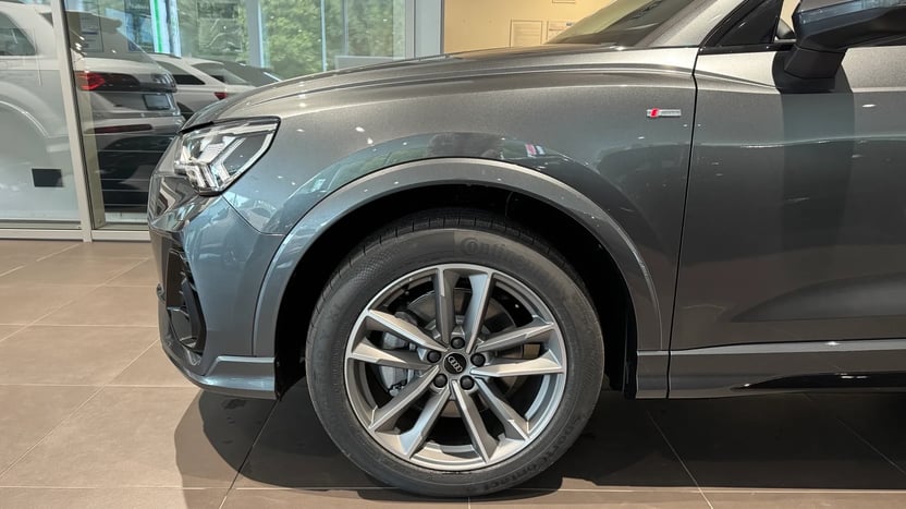 Obrázok Q3 Sport edition 40 TFSI quattro STR