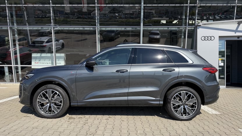Obrázok Q5 SUV TDI quattro 150kW STR