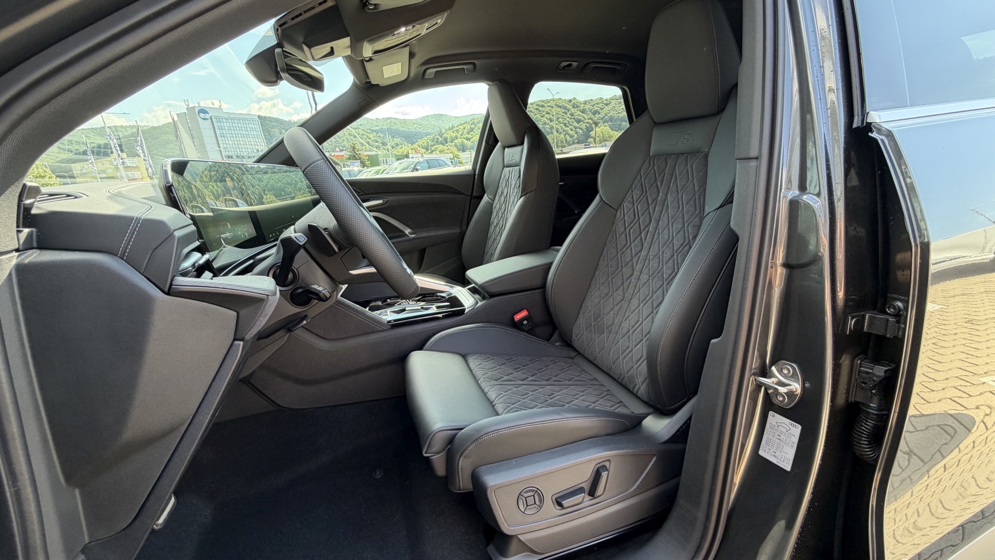 Obrázok Q5 SUV TDI quattro 150kW STR