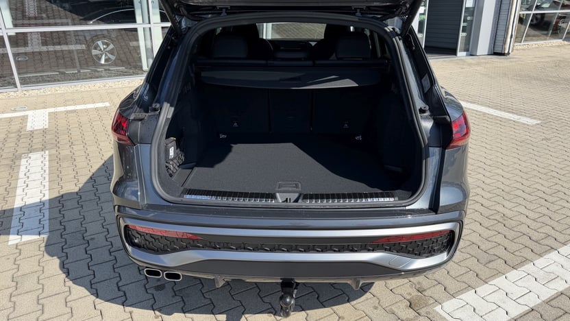 Obrázok Q5 SUV TDI quattro 150kW STR