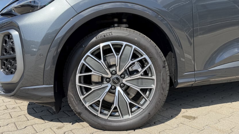 Obrázok Q5 SUV TDI quattro 150kW STR
