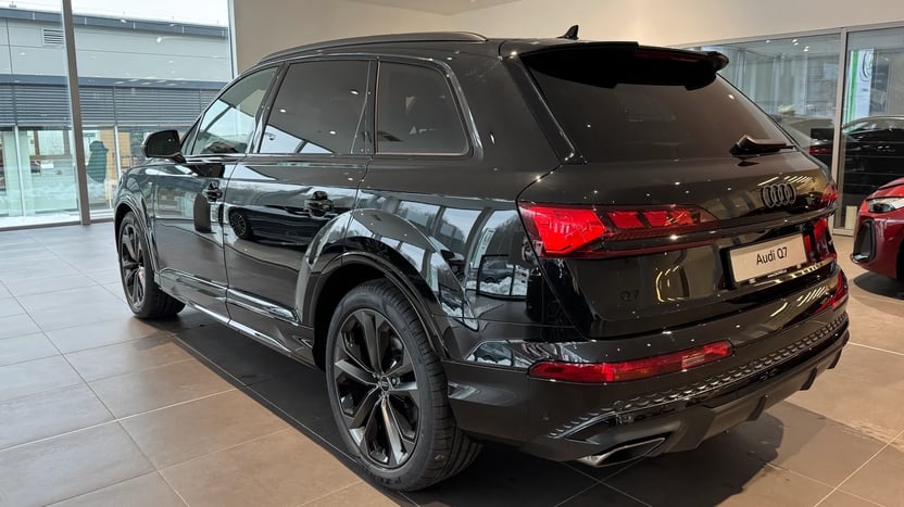 Obrázok Q7 SUV S line TDI quattro 210kW