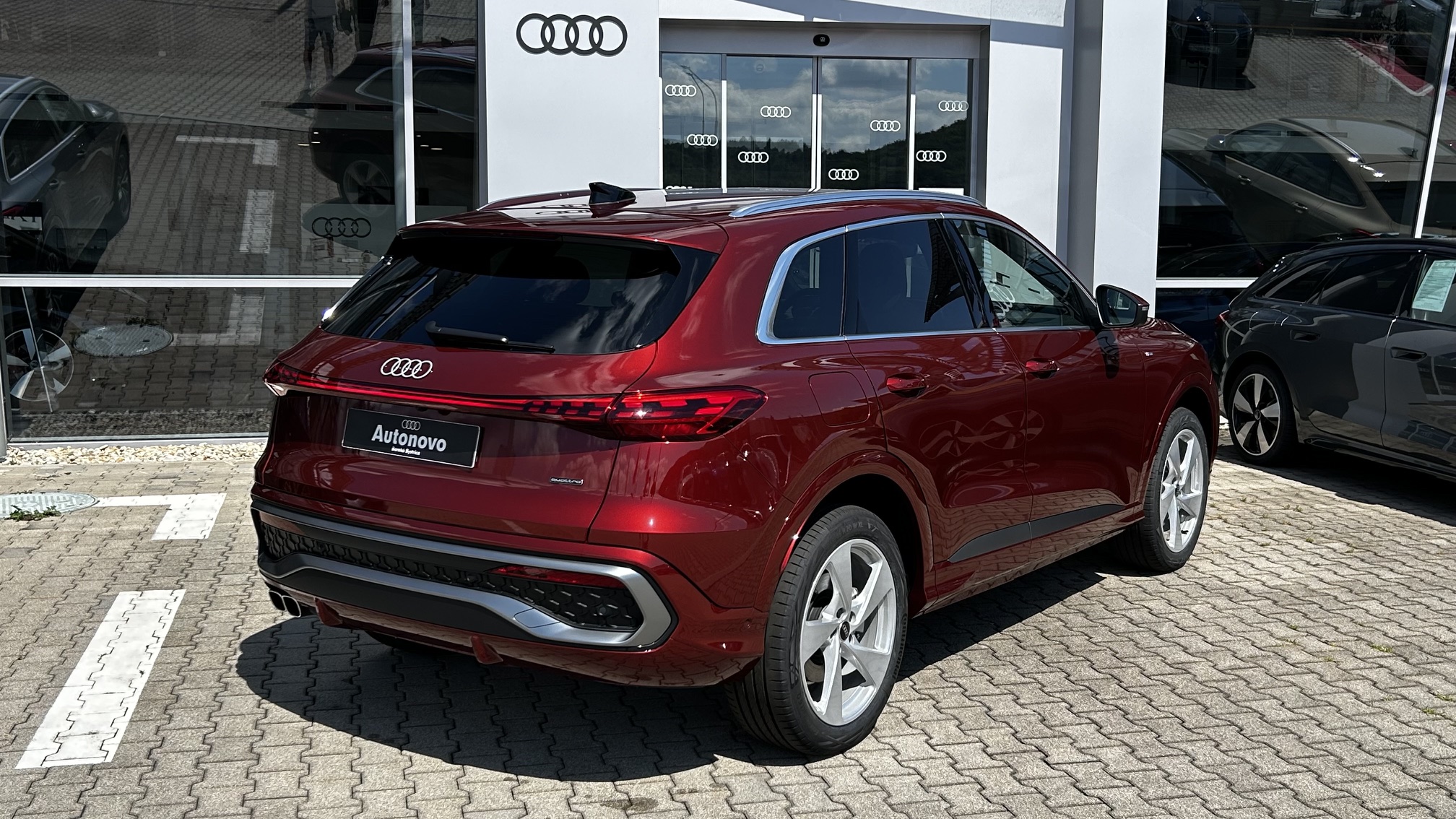 Obrázok Q5 SUV TDI quattro 150kW STR