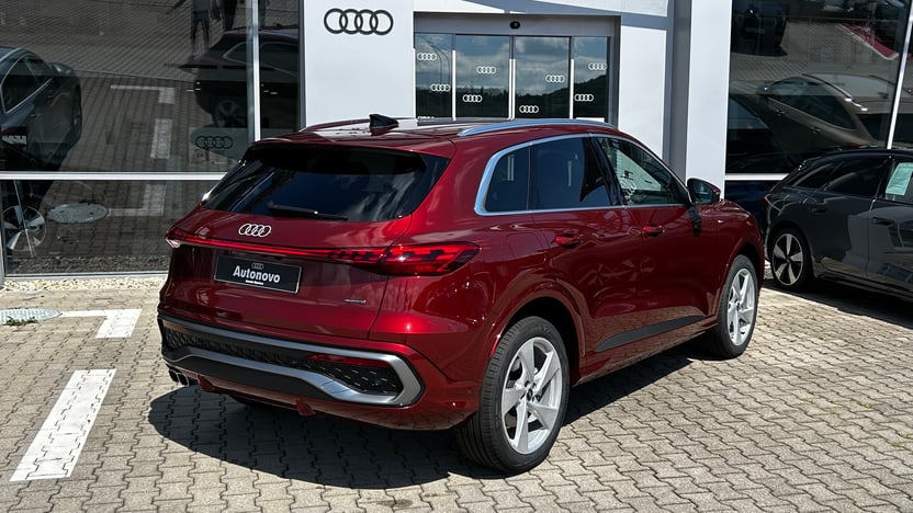 Obrázok Q5 SUV TDI quattro 150kW STR