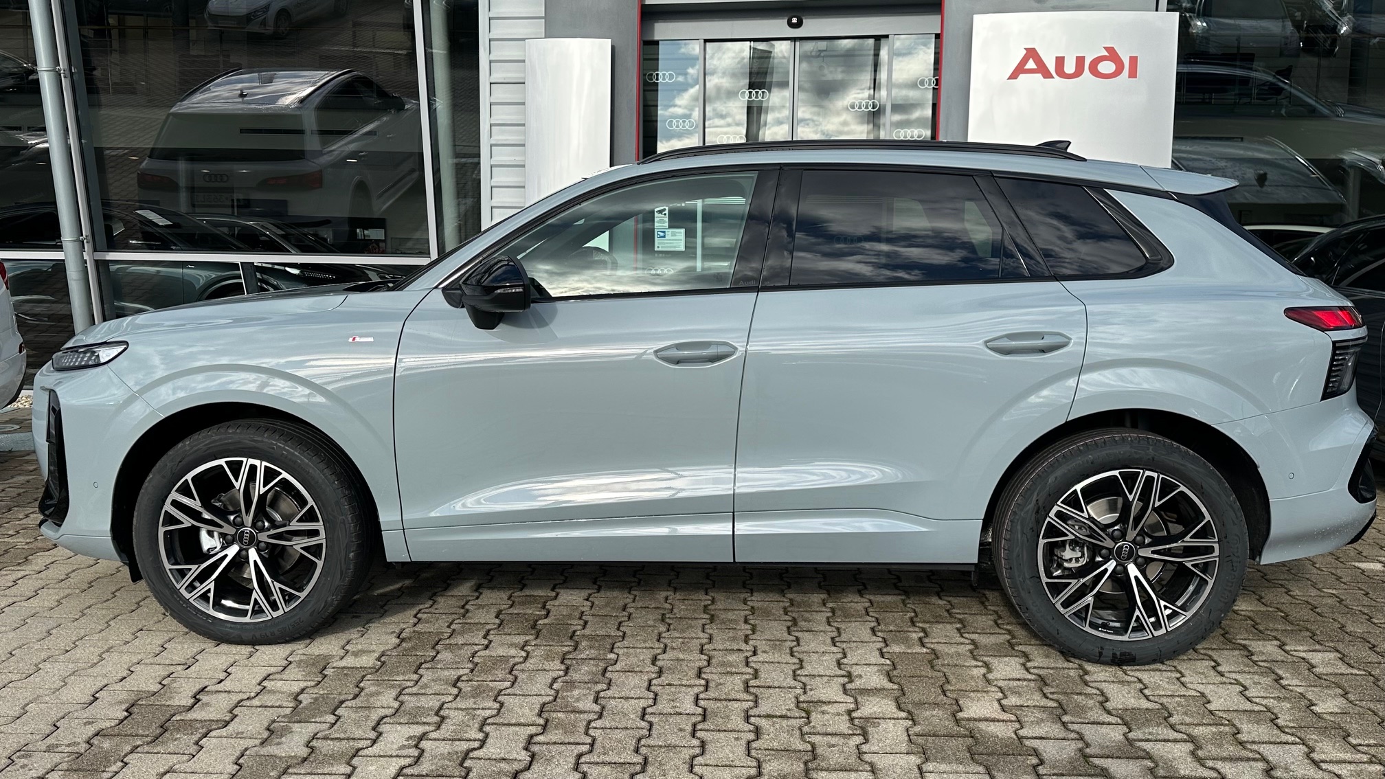Obrázok Q3 SUV TFSI 110kW