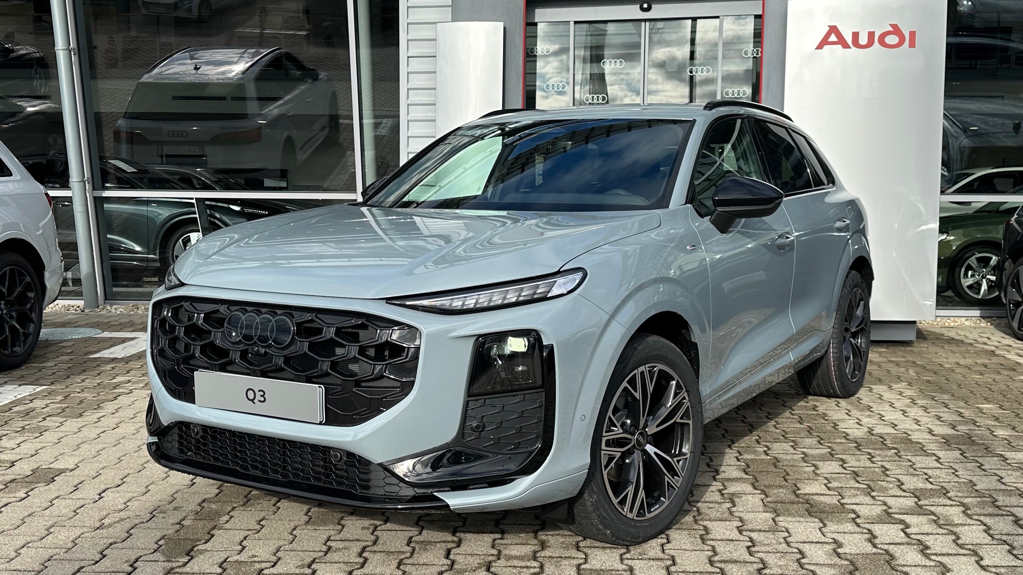 Obrázok Q3 SUV TFSI 110kW
