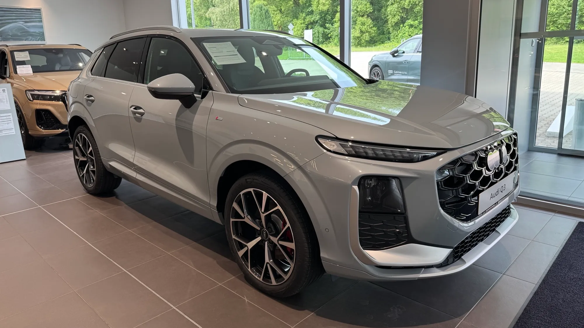 Obrázok Q3 SUV TFSI quattro 195kW