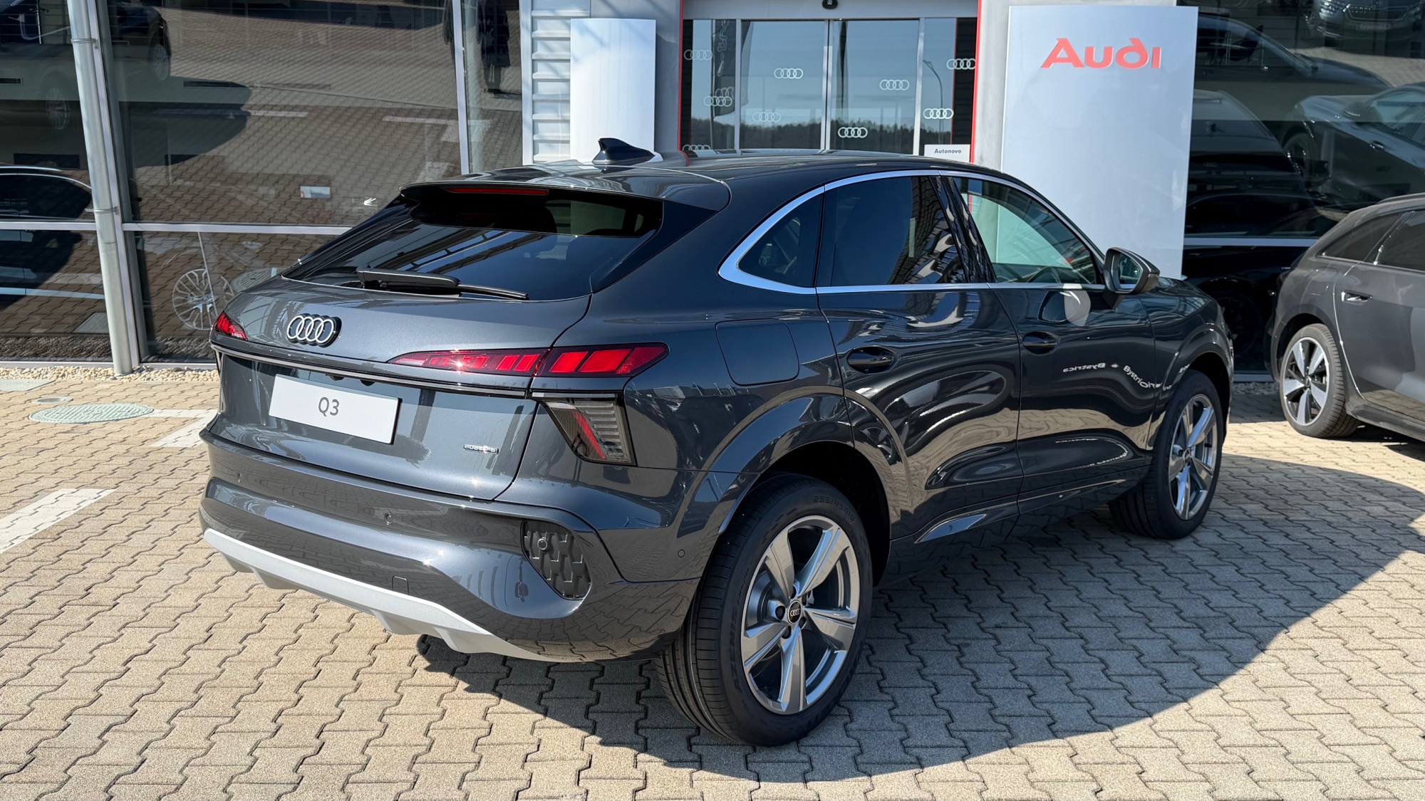 Obrázok Q3 SUV TFSI quattro 150kW