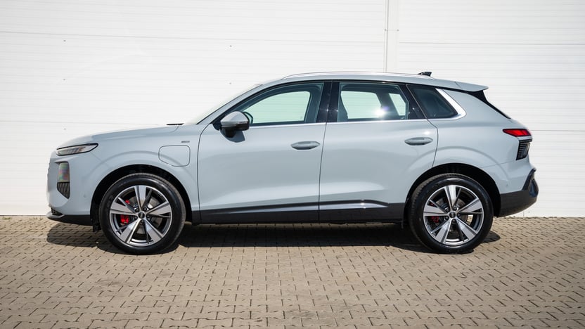 Obrázok Q3 SUV e-hybrid 200kW