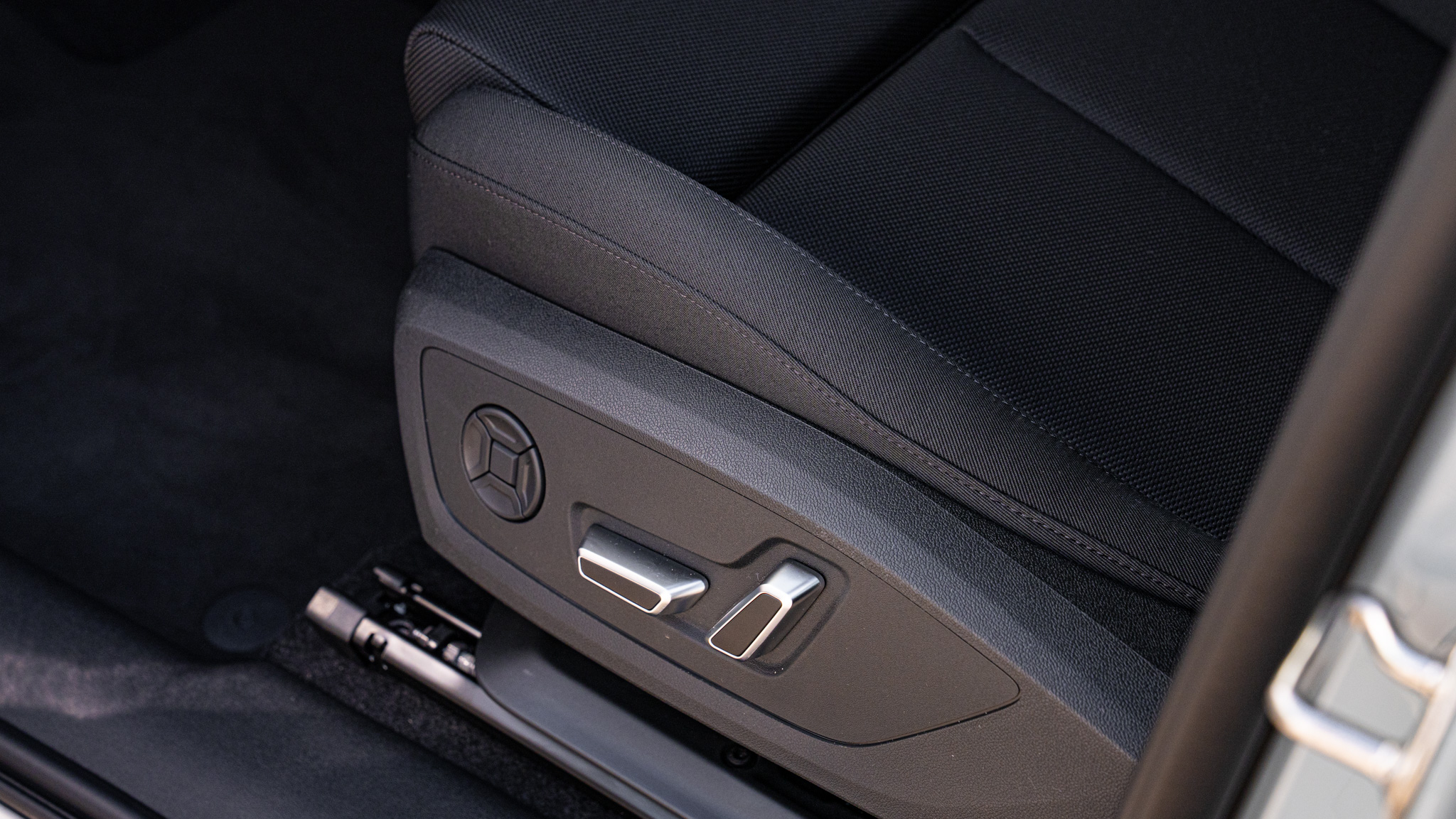 Obrázok Q3 SUV e-hybrid 200kW