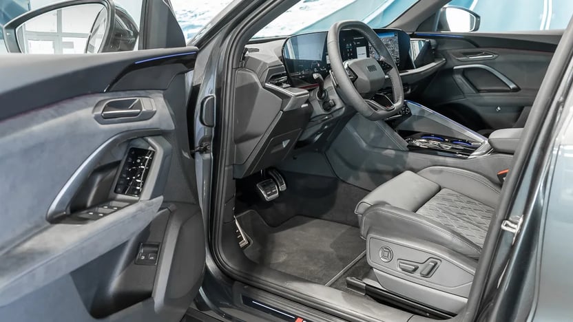 Obrázok Q5 SUV e-hybrid quattro 220kW STR