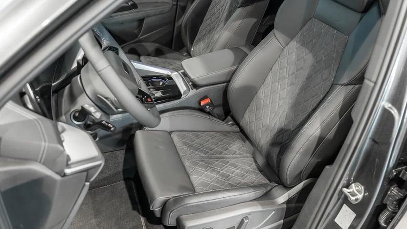 Obrázok Q5 SUV e-hybrid quattro 220kW STR