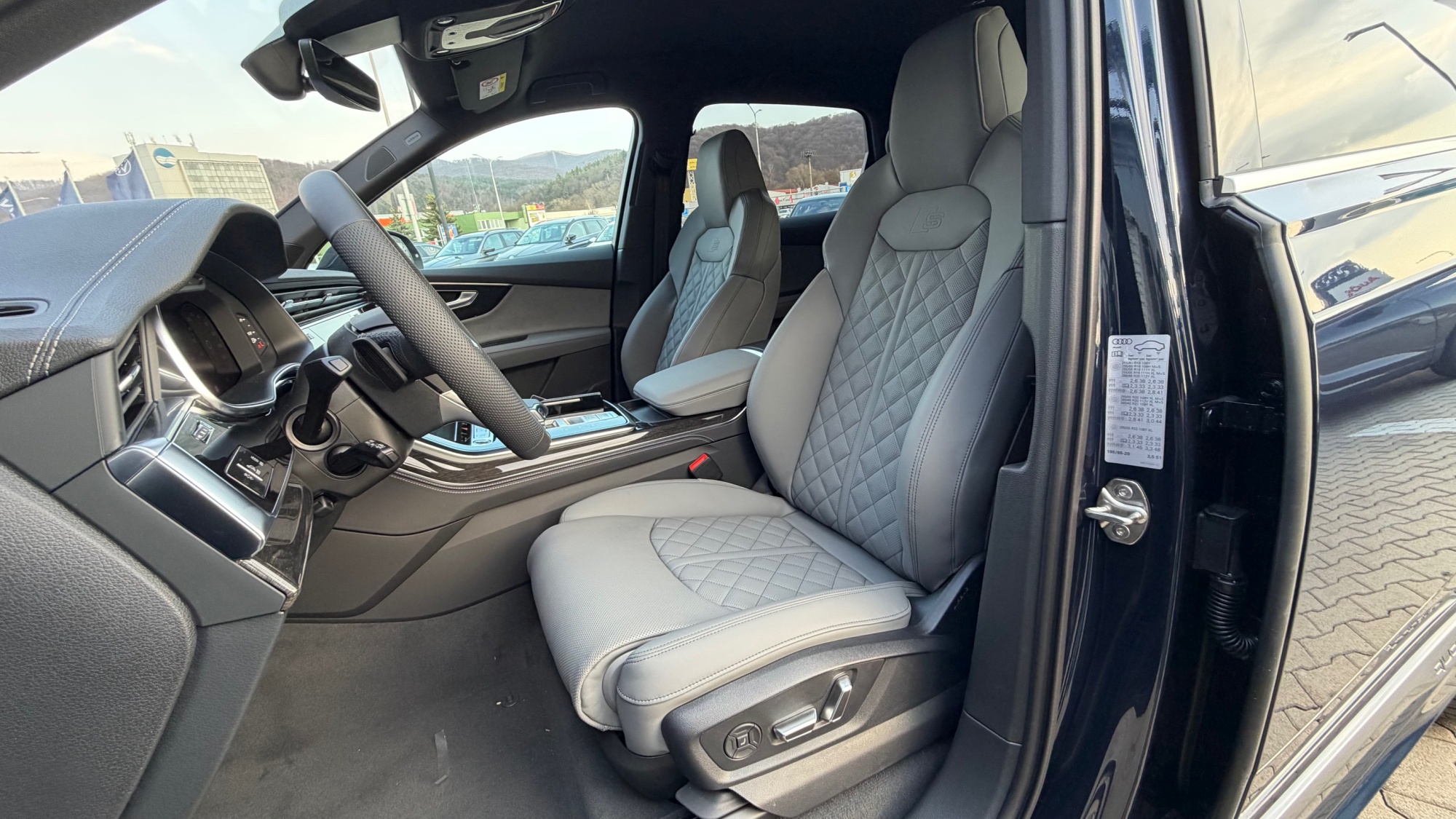 Obrázok Q7 SUV S line TDI quattro 210kW