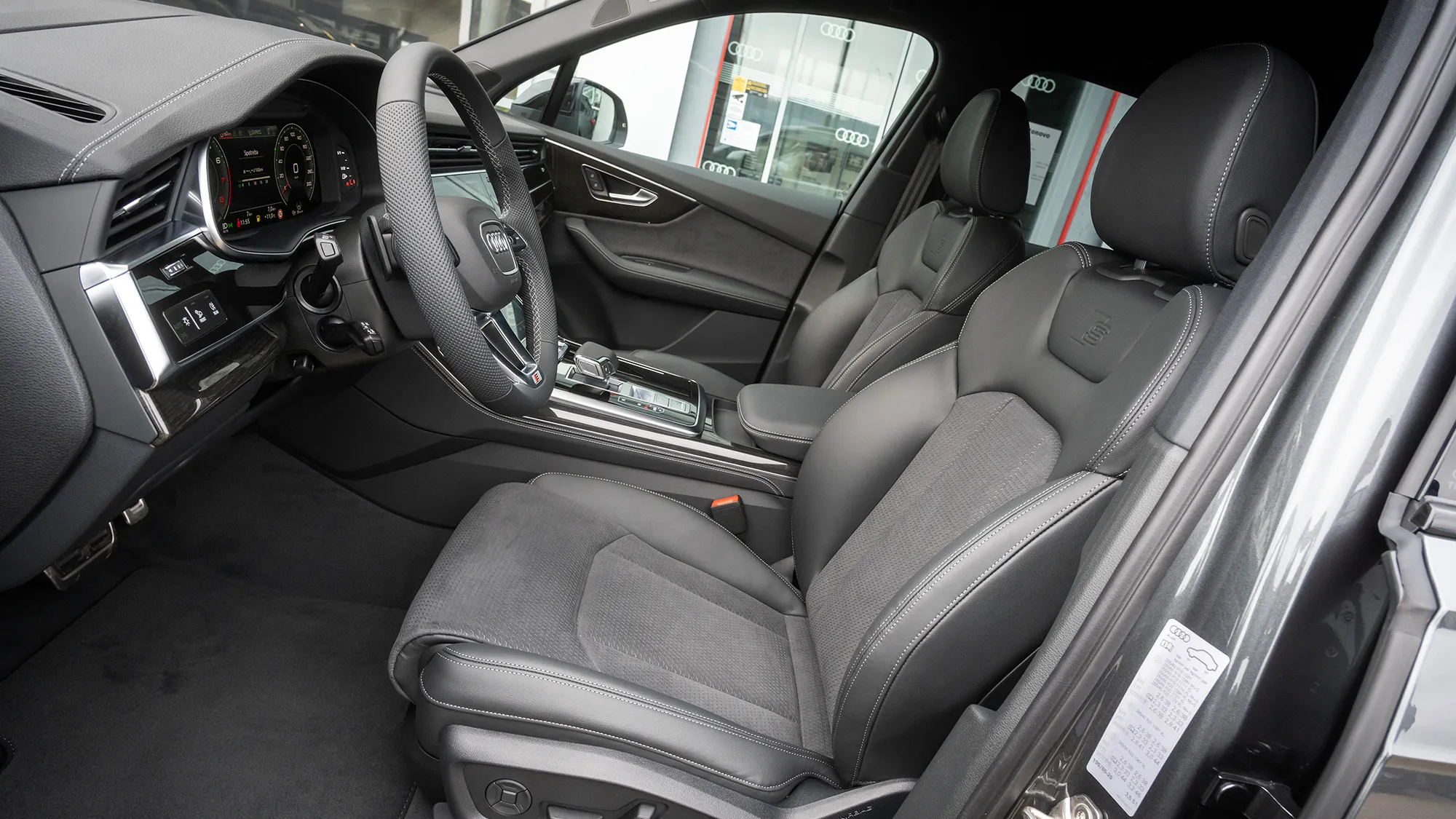 Obrázok Q7 SUV S line TFSI quattro 250kW