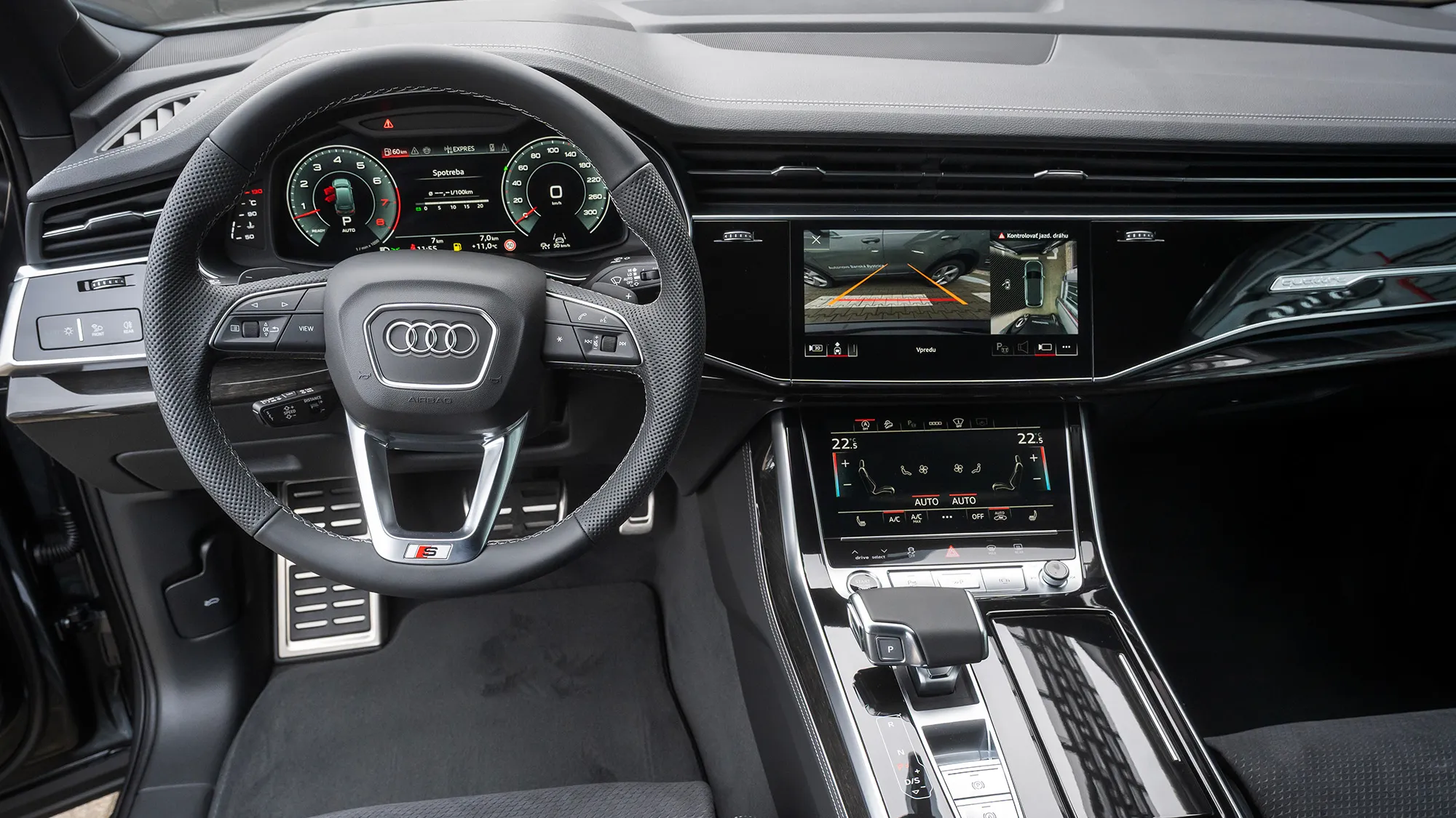 Obrázok Q7 SUV S line TFSI quattro 250kW