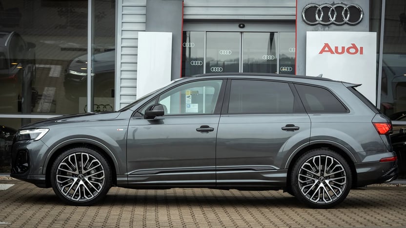 Obrázok Q7 SUV S line TFSI quattro 250kW