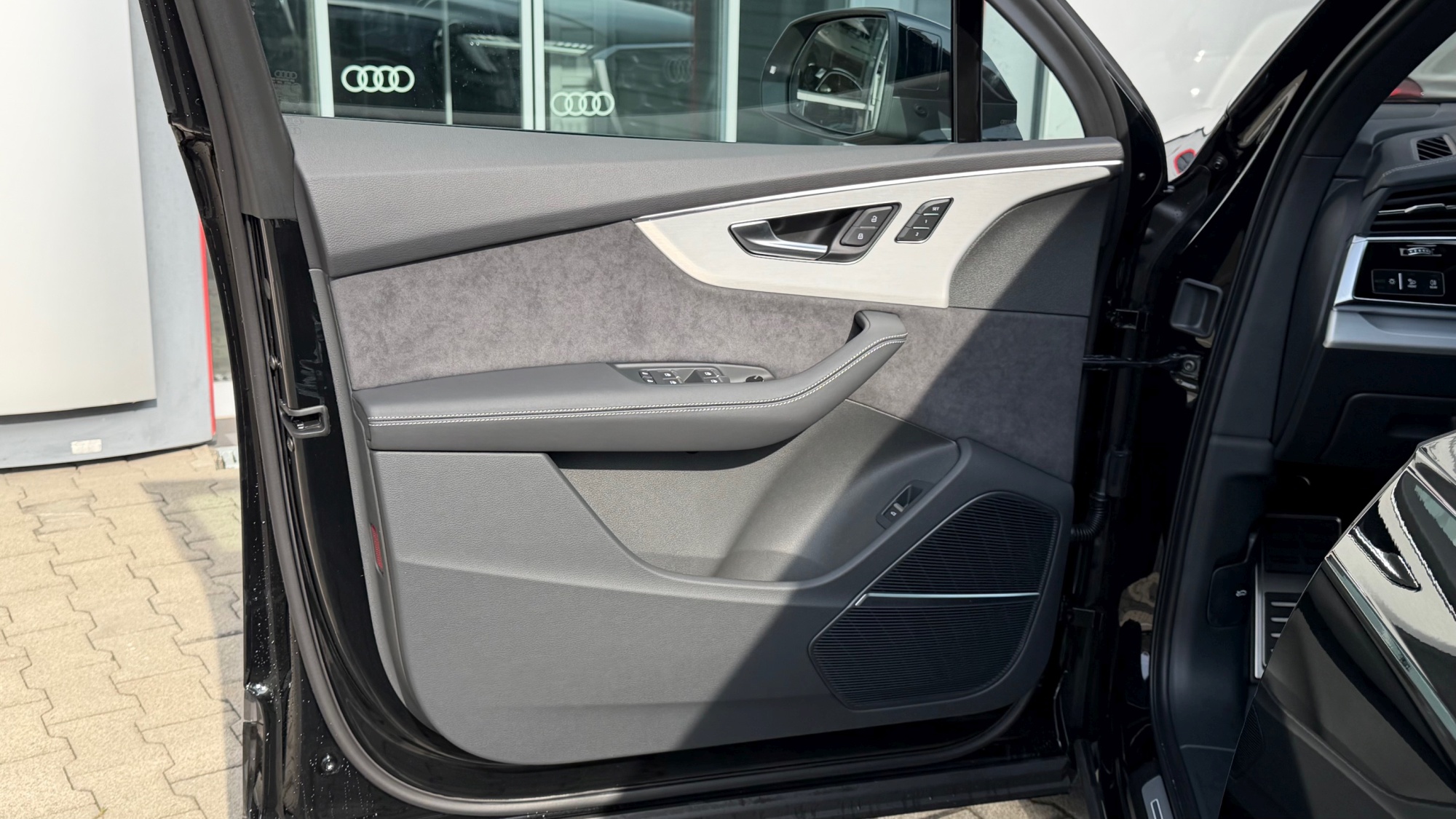 Obrázok Q7 SUV S line TFSI quattro 250kW