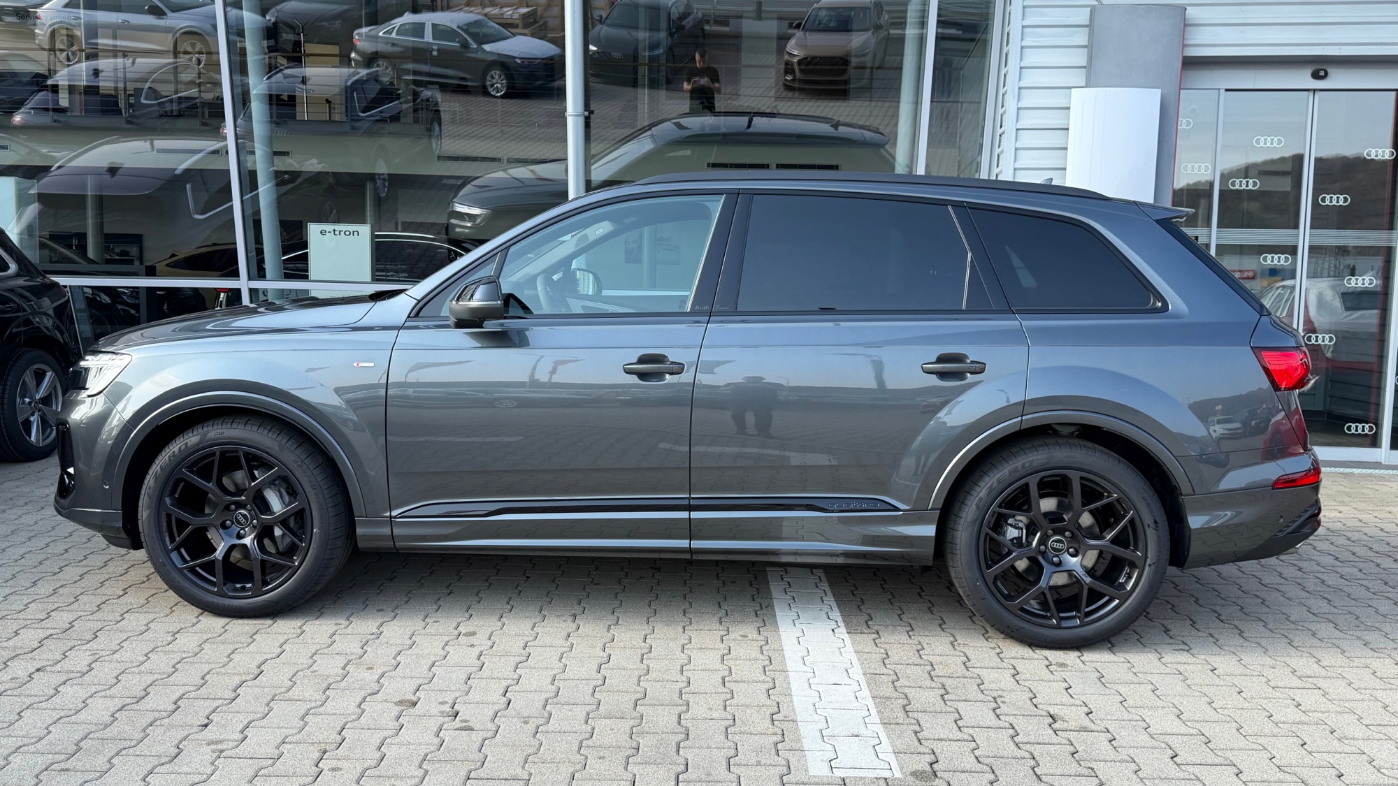 Obrázok Q7 SUV S line TDI quattro 210kW