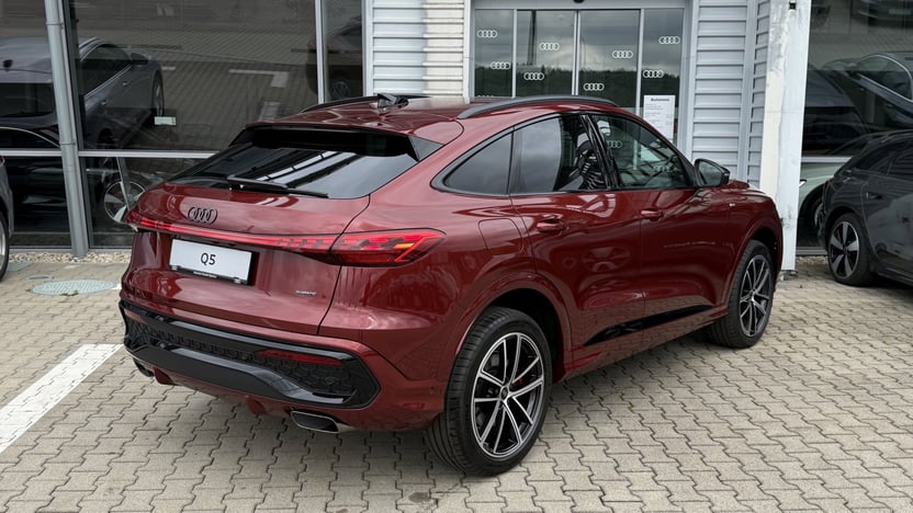 Obrázok Q5 Sportback TFSI quattro 150kW STR