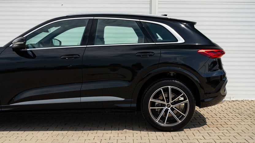 Obrázok Q5 SUV TDI quattro 150kW STR
