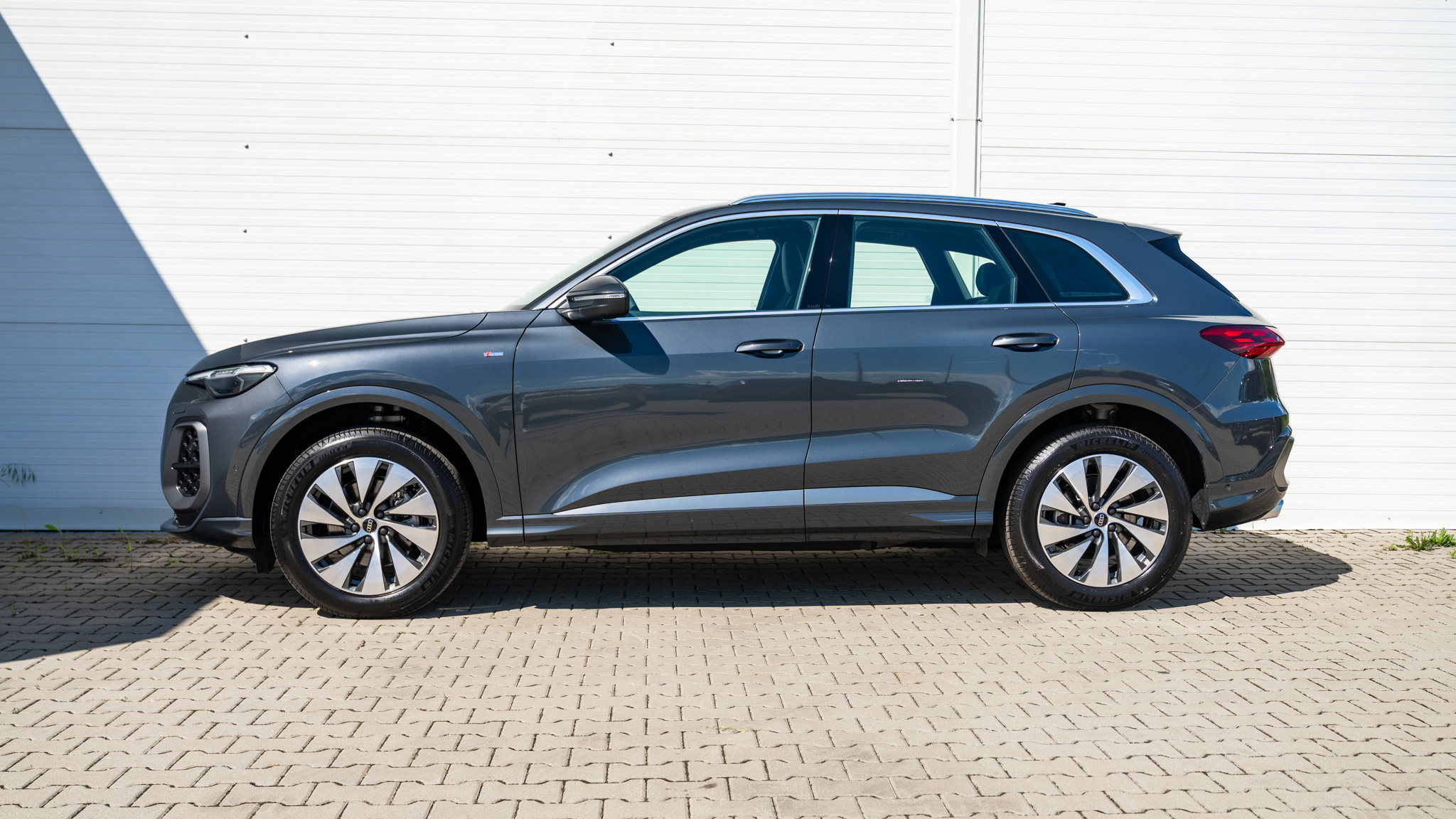 Obrázok Q5 SUV TDI quattro 150kW STR