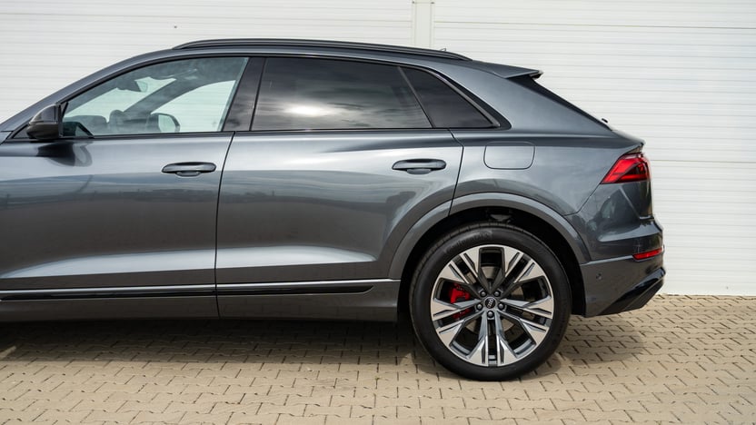 Obrázok Q8 SUV TFSIe quattro 360kW