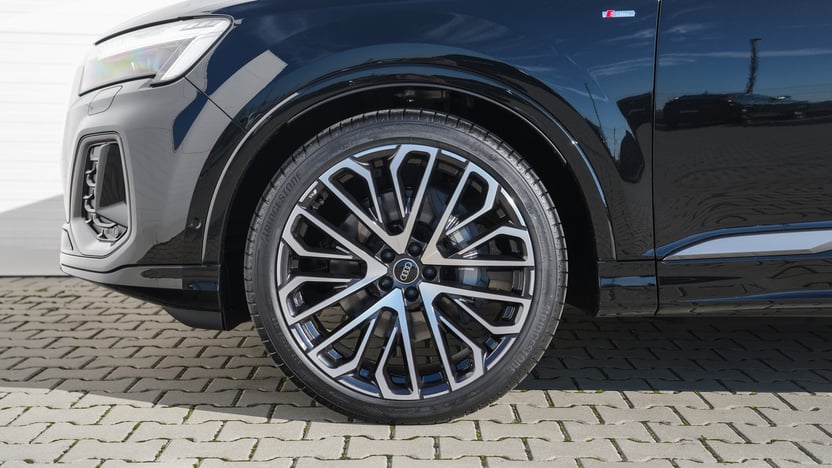 Obrázok Q7 SUV S line TDI quattro 210kW