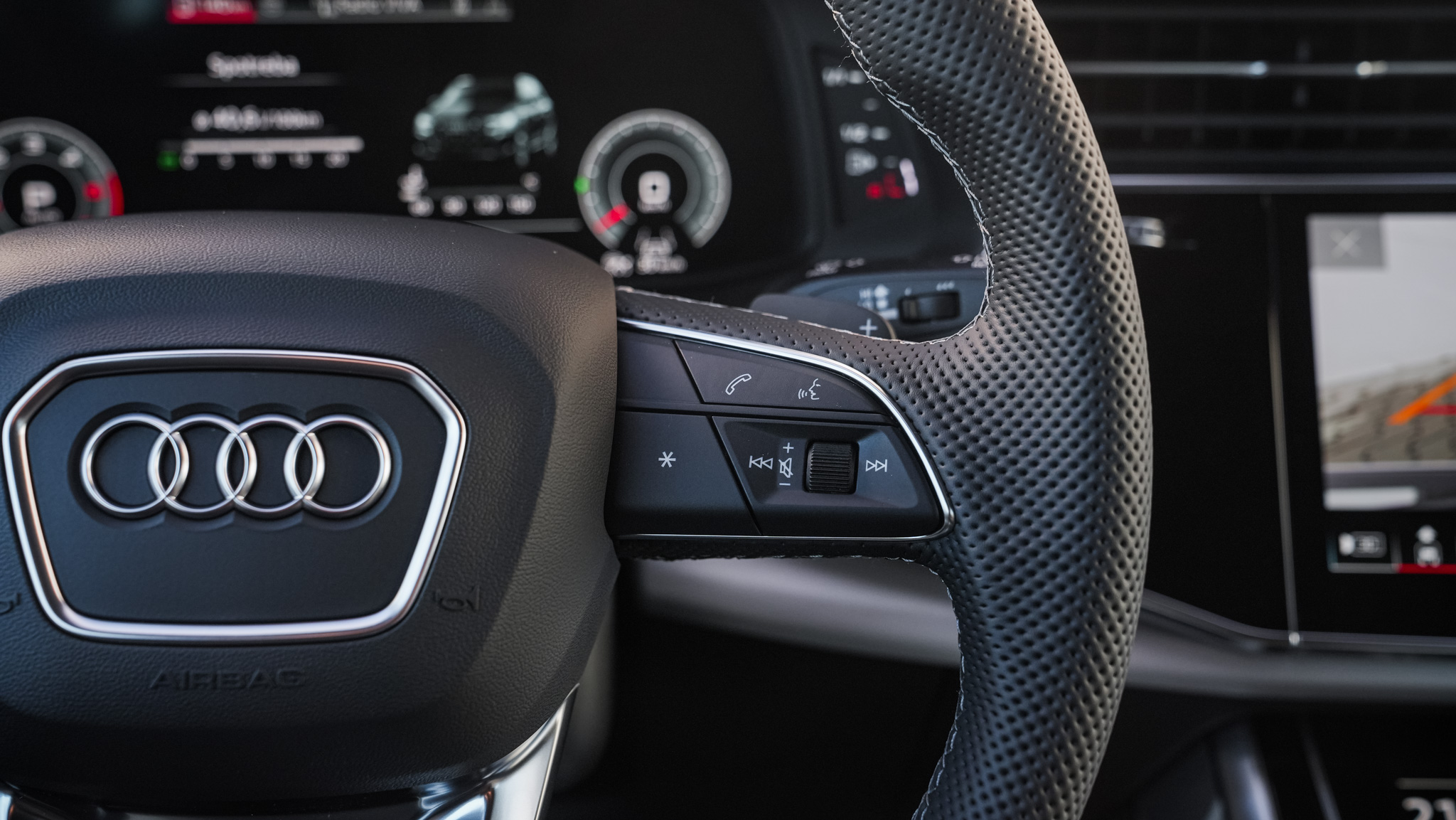 Obrázok Q7 SUV S line TDI quattro 210kW