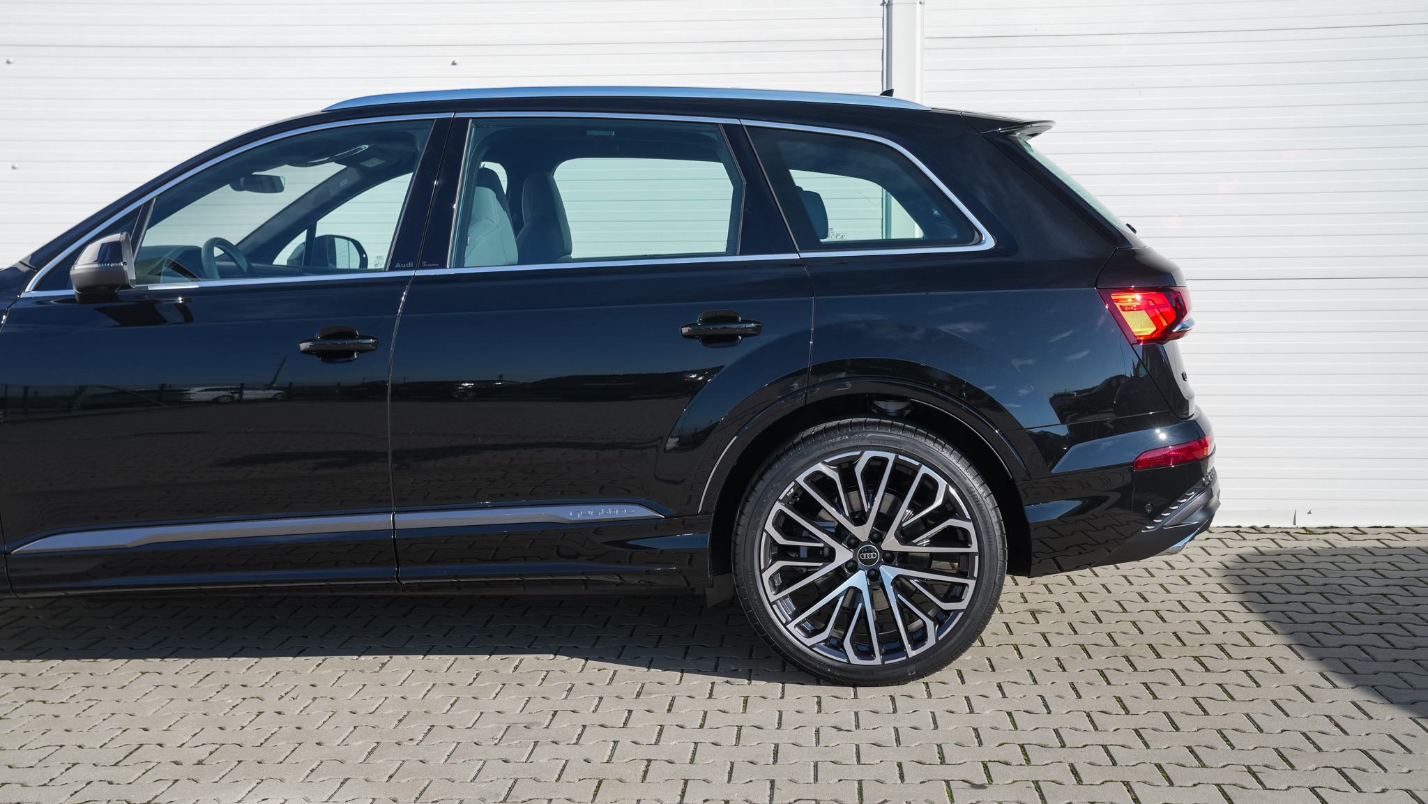 Obrázok Q7 SUV S line TDI quattro 210kW