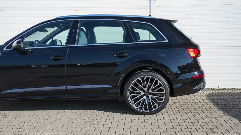 Obrázok Q7 SUV S line TDI quattro 210kW