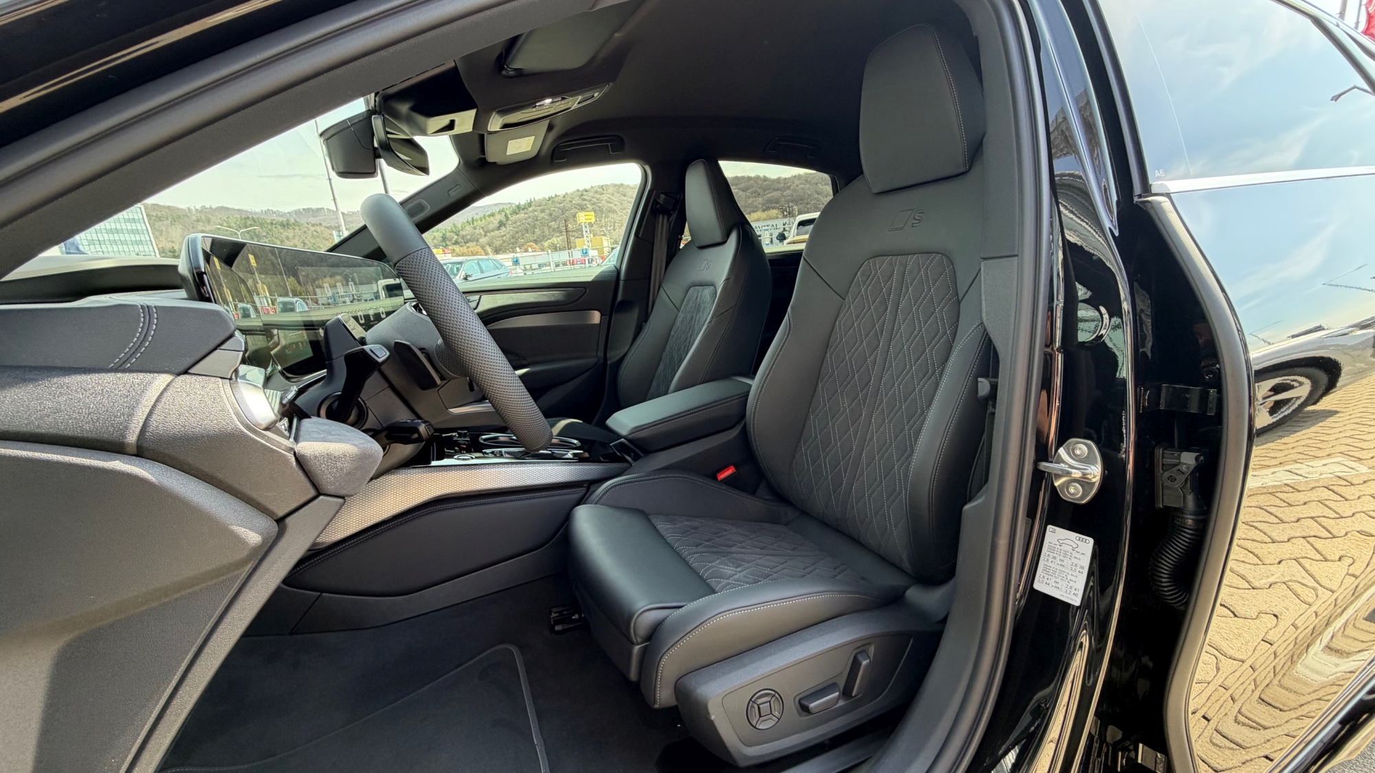 Obrázok A6 Limuzína TDI quattro 220kW STR