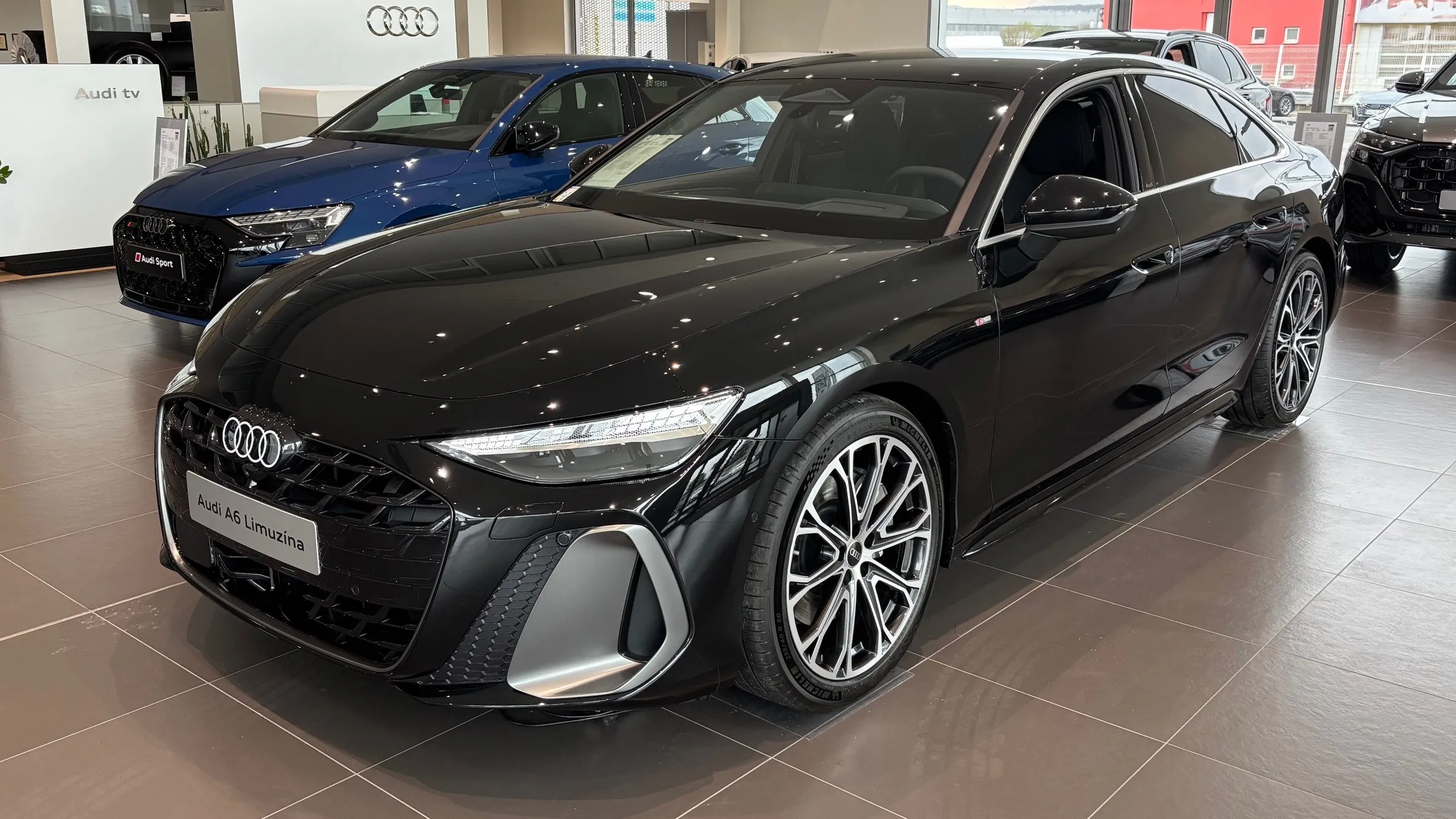 Obrázok A6 Limuzína TDI quattro 220kW STR