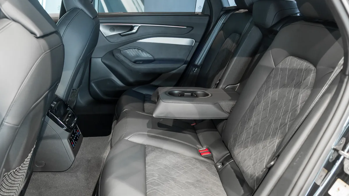 Obrázok A6 Avant TDI quattro 220kW STR