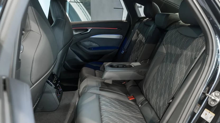 Obrázok A6 Limuzína TDI quattro 220kW STR