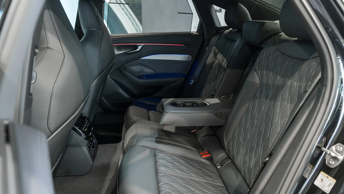 Obrázok A6 Limuzína TDI quattro 220kW STR