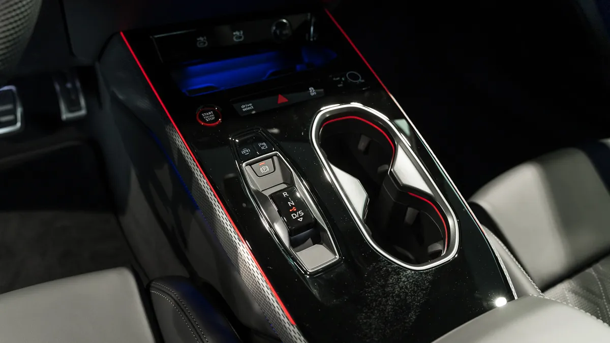 Obrázok A6 Limuzína TDI quattro 220kW STR