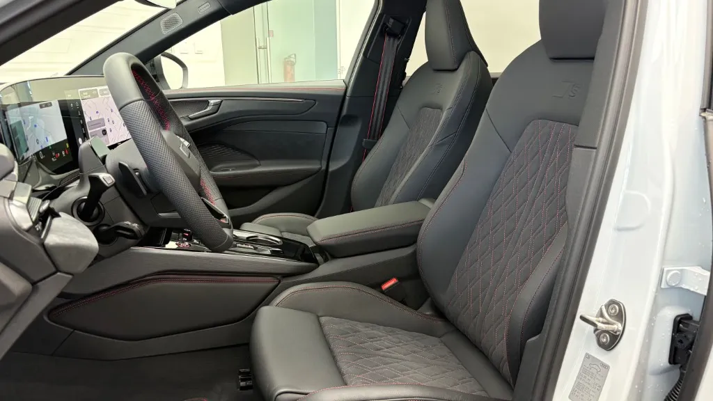 Obrázok A6 Avant TDI quattro 220kW STR