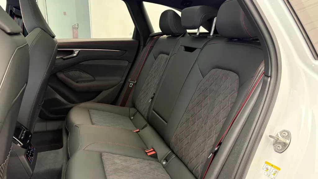 Obrázok A6 Avant TDI quattro 220kW STR