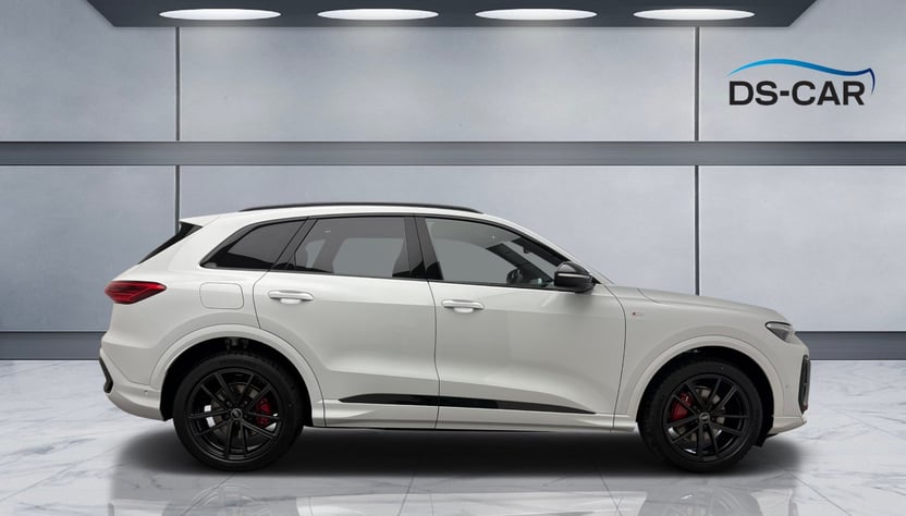 Obrázok Q5 SUV TDI quattro 150kW STR