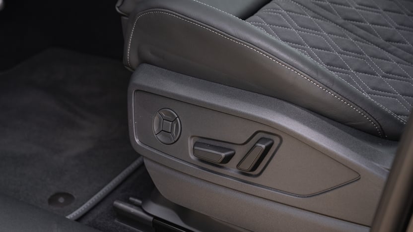 Obrázok Q5 SUV TDI quattro 150kW STR