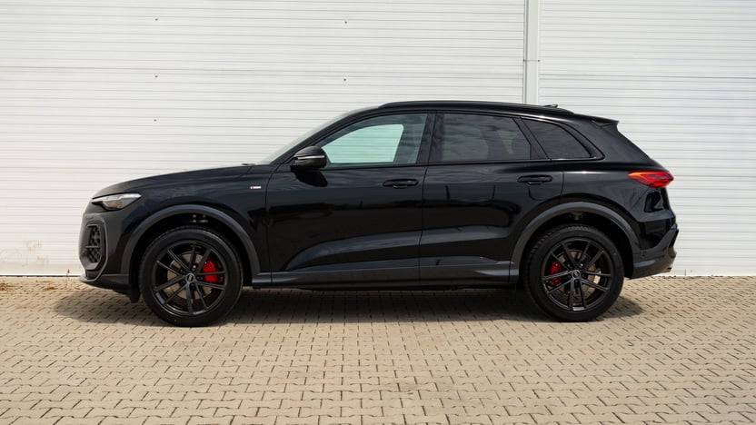 Obrázok Q5 SUV TDI quattro 150kW STR