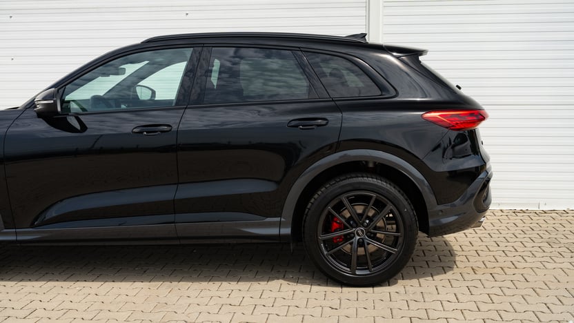 Obrázok Q5 SUV TDI quattro 150kW STR