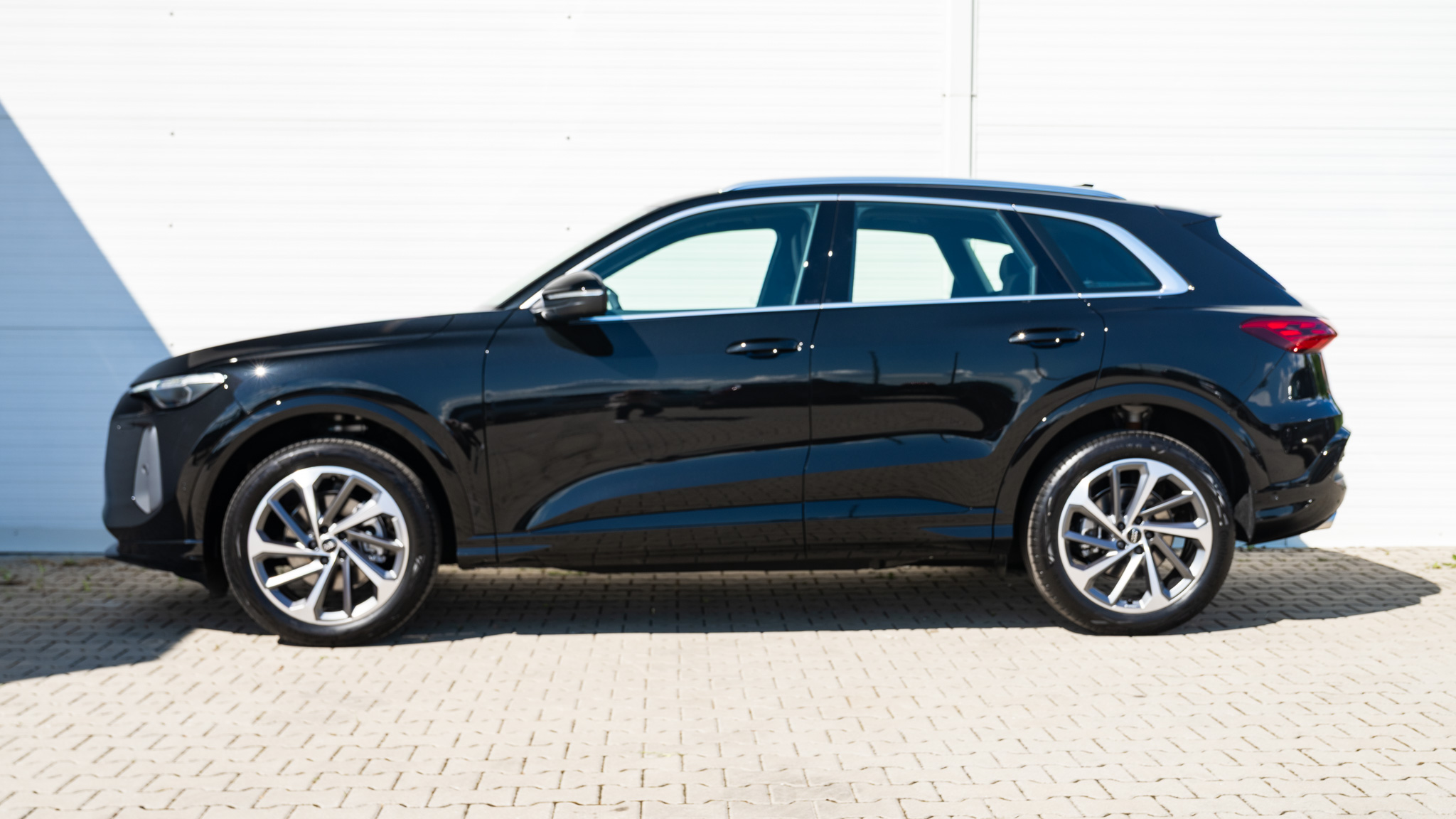 Obrázok Q5 SUV TDI quattro 150kW STR