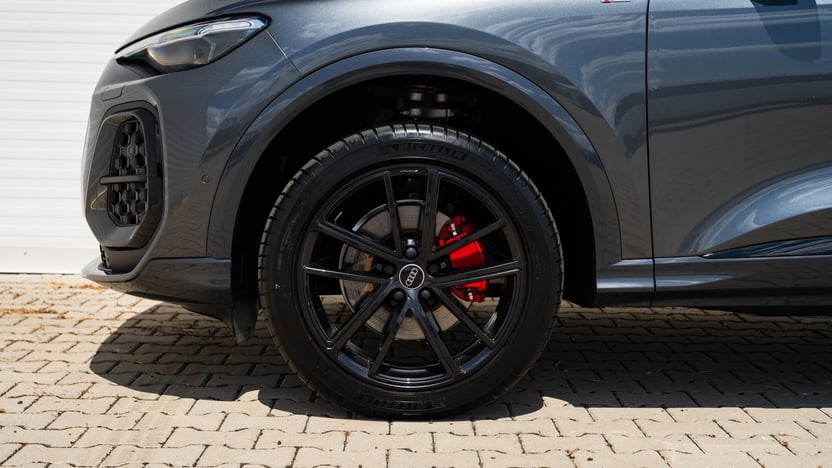Obrázok Q5 SUV TDI quattro 150kW STR