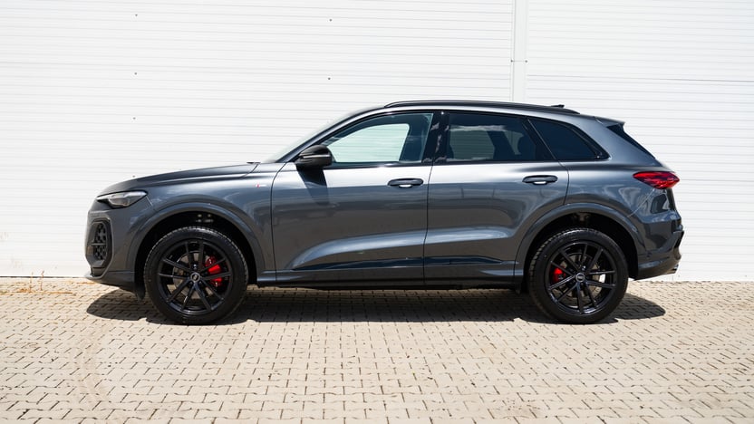 Obrázok Q5 SUV TDI quattro 150kW STR