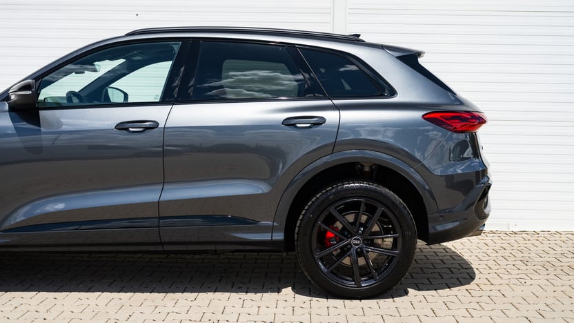 Obrázok Q5 SUV TDI quattro 150kW STR