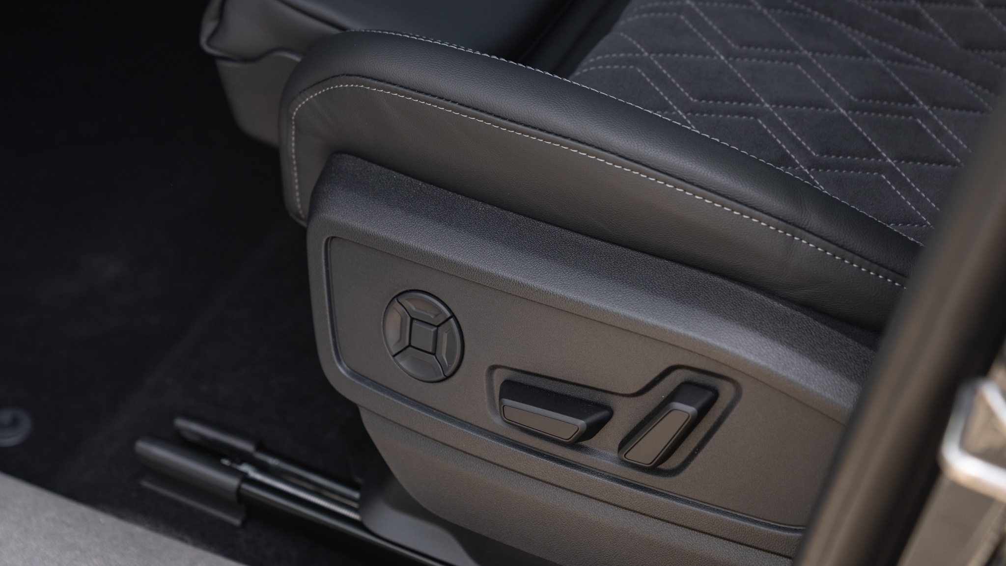 Obrázok Q5 SUV TDI quattro 150kW STR